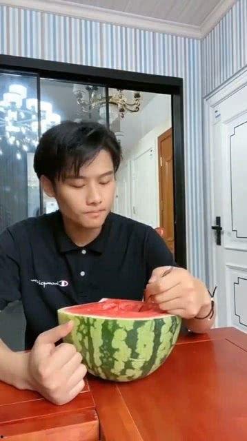 吃瓜大小杨,揭秘娱乐圈的甜蜜与苦涩