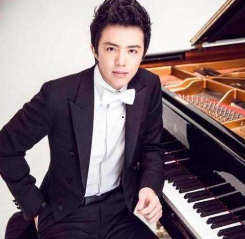 李云迪吃瓜女方照片,瓜田李下疑云重重